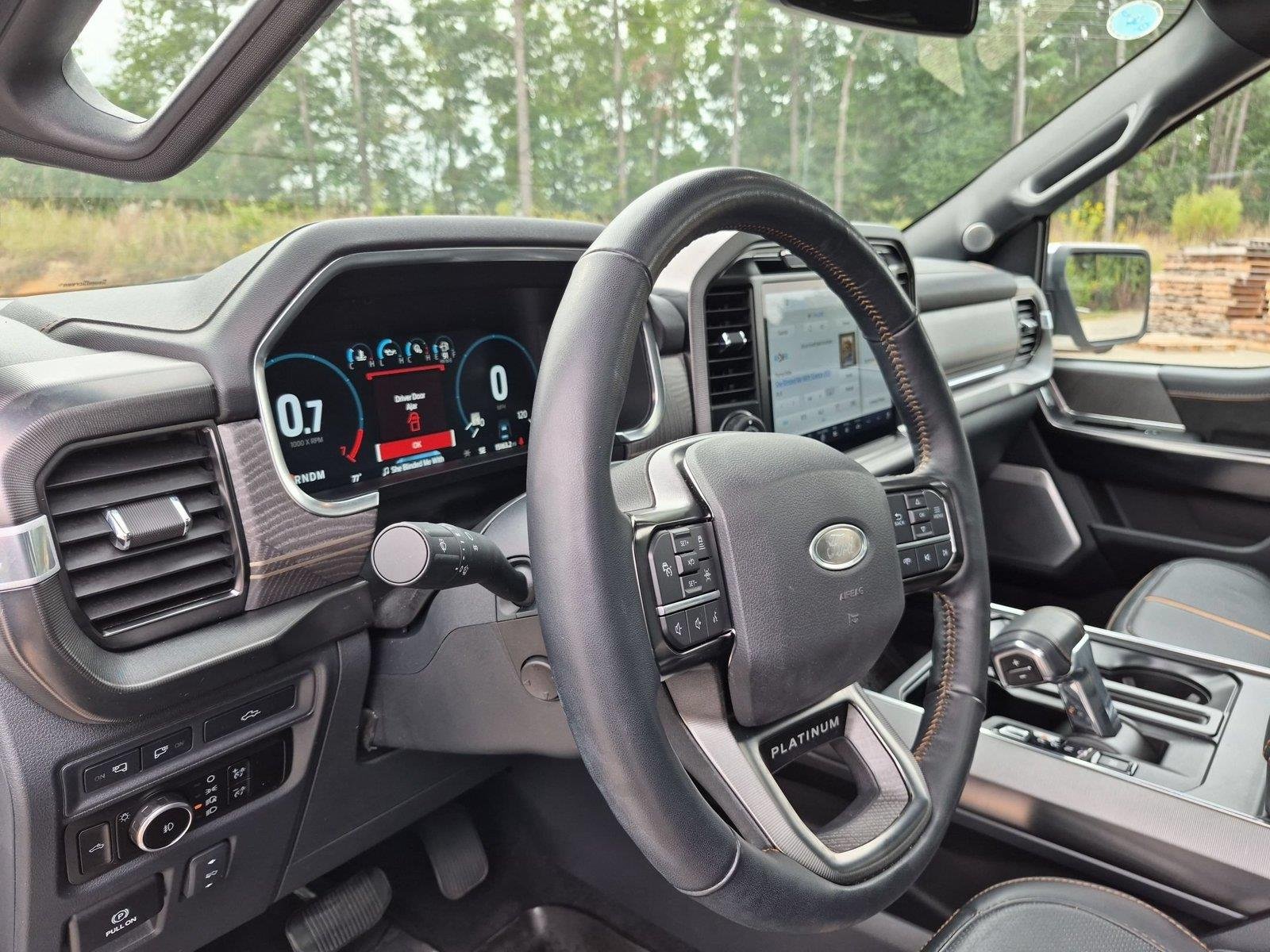 Used 2023 Star White Metallic Tri-Coat Ford Platinum image 18