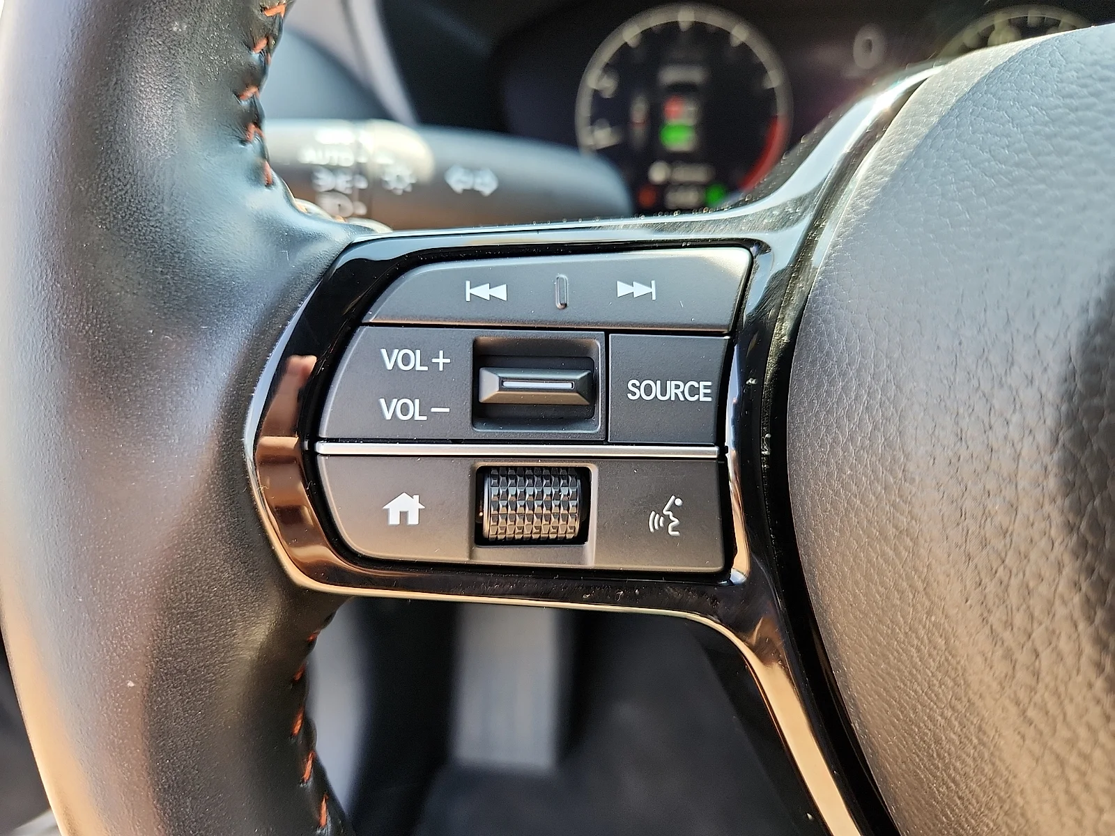 Used 2024 Platinum White Pearl - WX Honda AWD Sport image 21