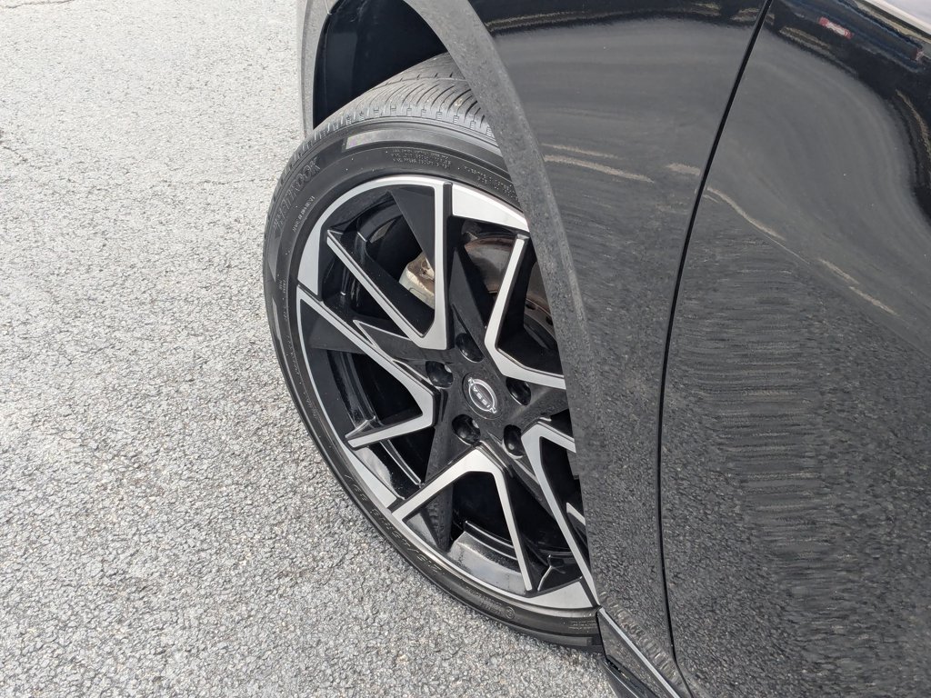 Used 2024 Super Black Nissan SR image 9