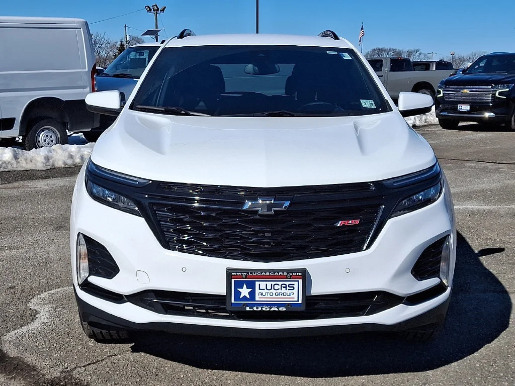 Used 2024 Summit White Chevrolet RS image 4