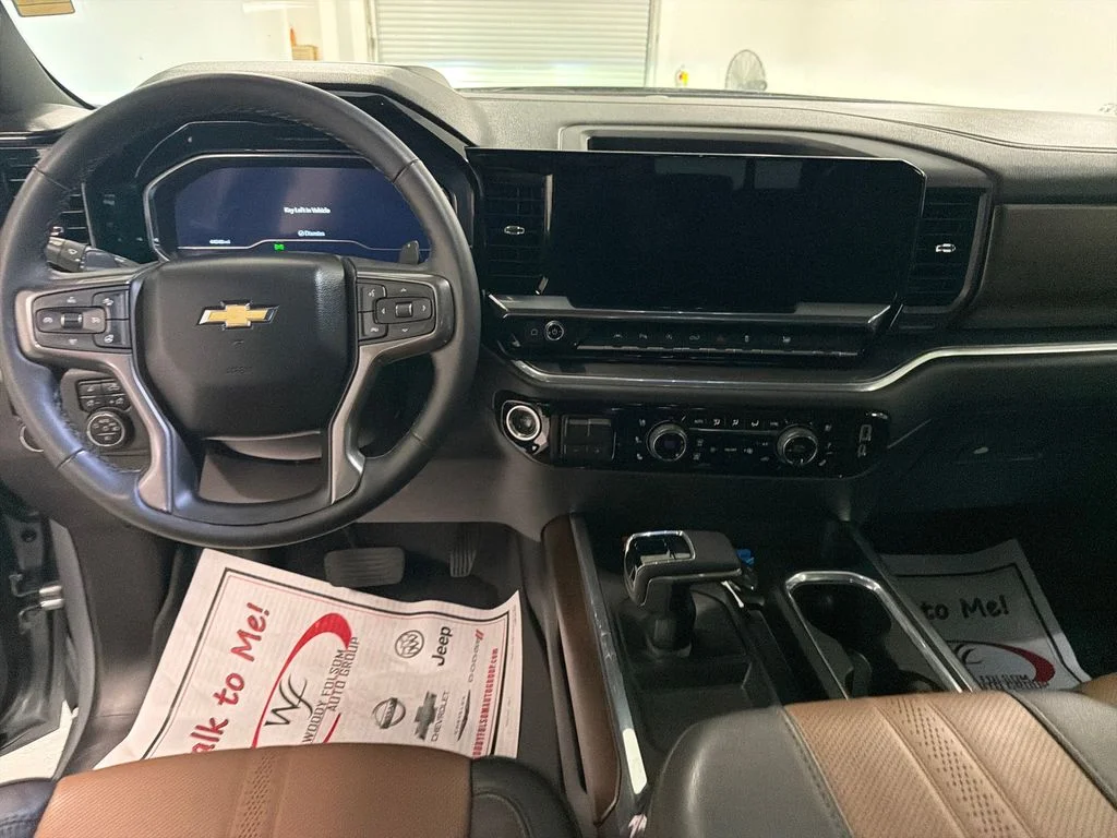 Used 2025 Gray Chevrolet High Country image 15