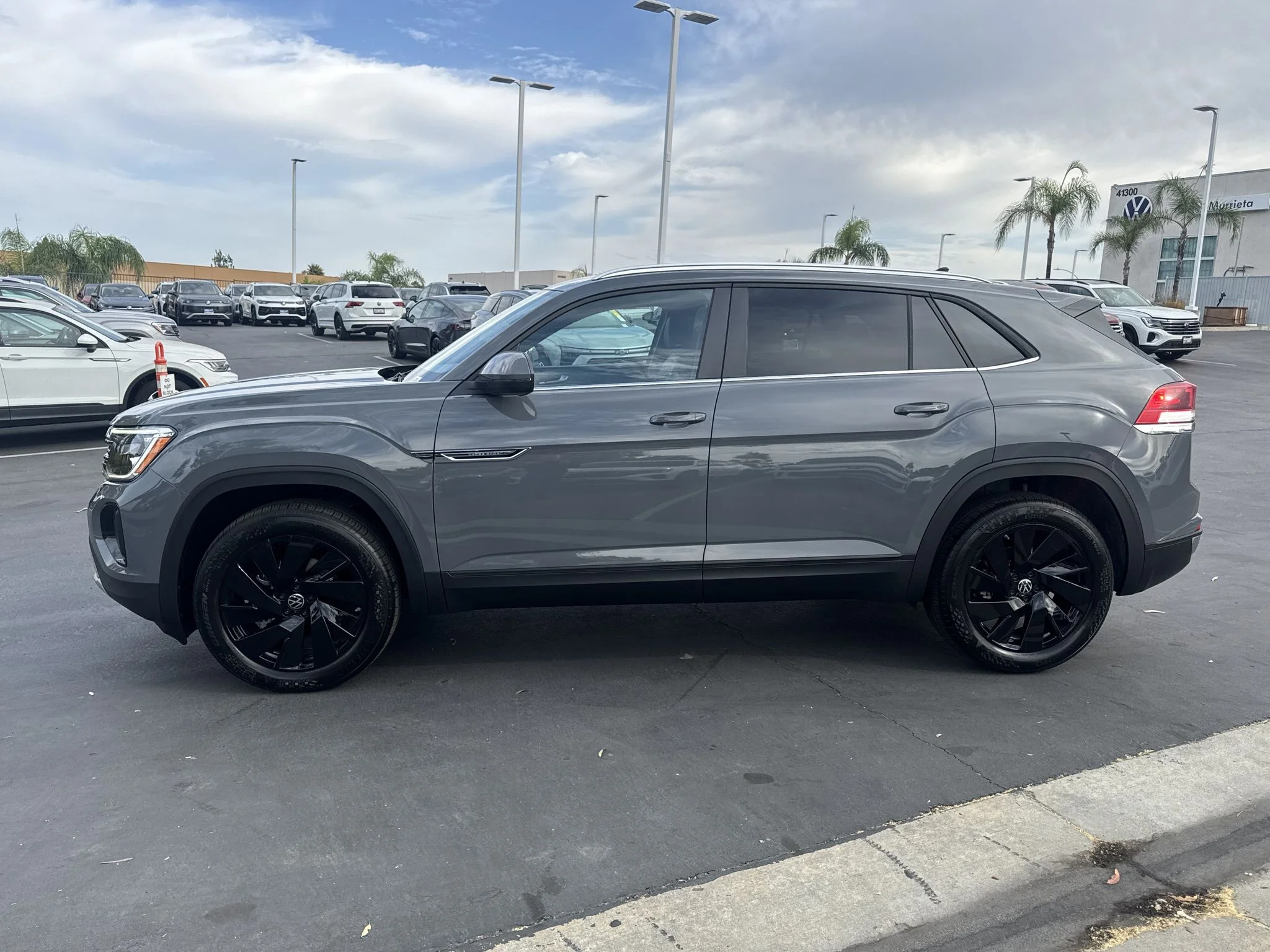 New 2026 Pure Gray Volkswagen 2.0T SE w/Technology image 5