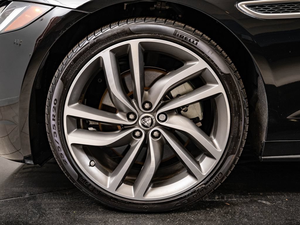 2024 Jaguar XF R-Dynamic SE - Photo 13
