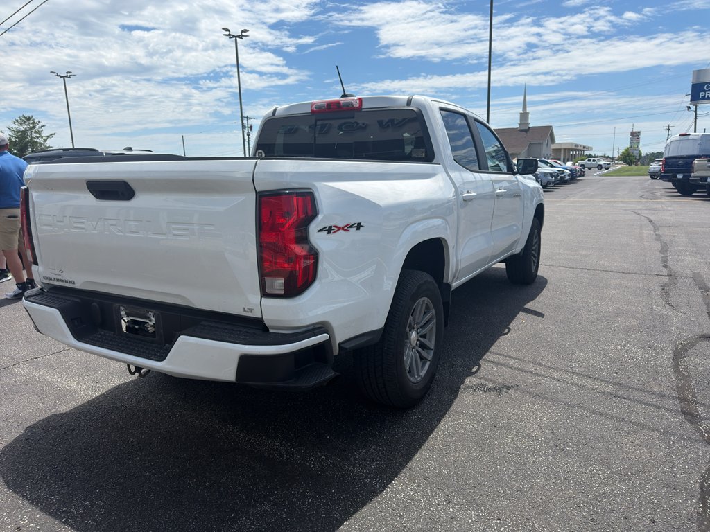 Used 2024 Summit White Chevrolet 4WD LT image 3