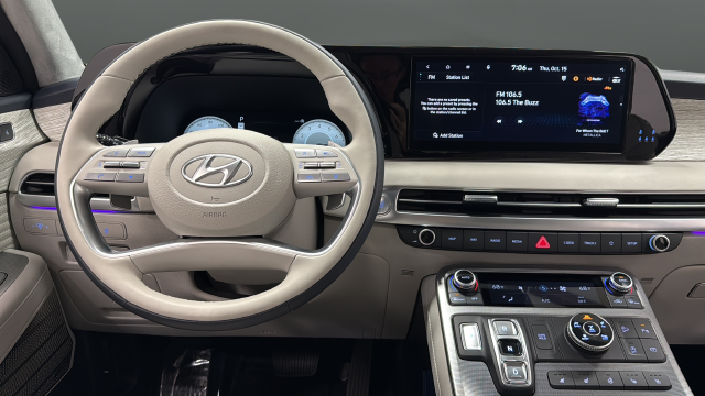 Used 2025 Hyper White Hyundai Calligraphy image 11