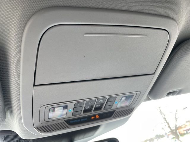 Used 2024 Gray Metallic Ford XLT image 27