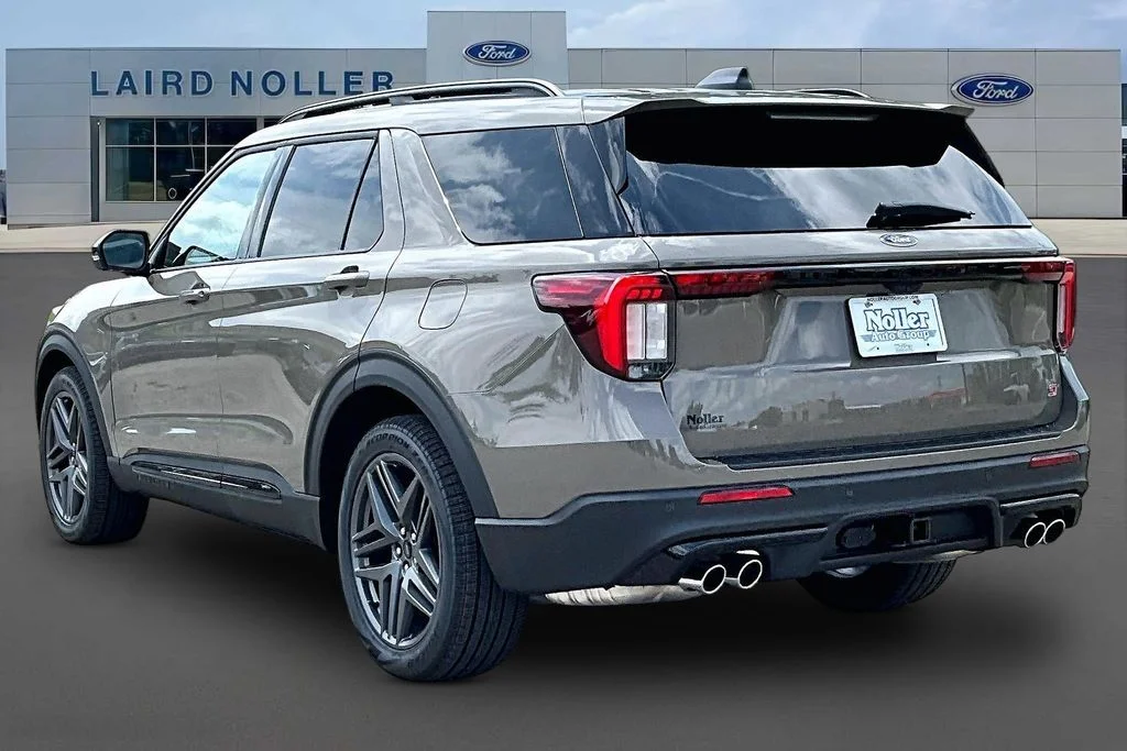 New 2026 Gray Ford ST image 3