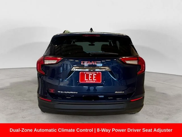 Used 2022  GMC SLE image 5