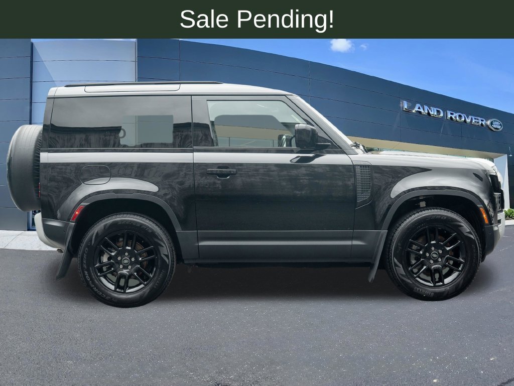 Used 2024 Santorini Black Metallic Land Rover S image 9