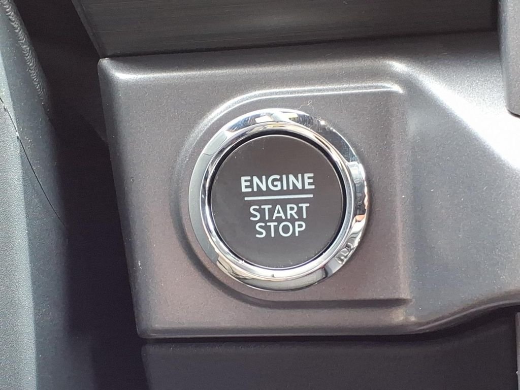 New 2026 Agate Black Metallic Ford XLT image 24