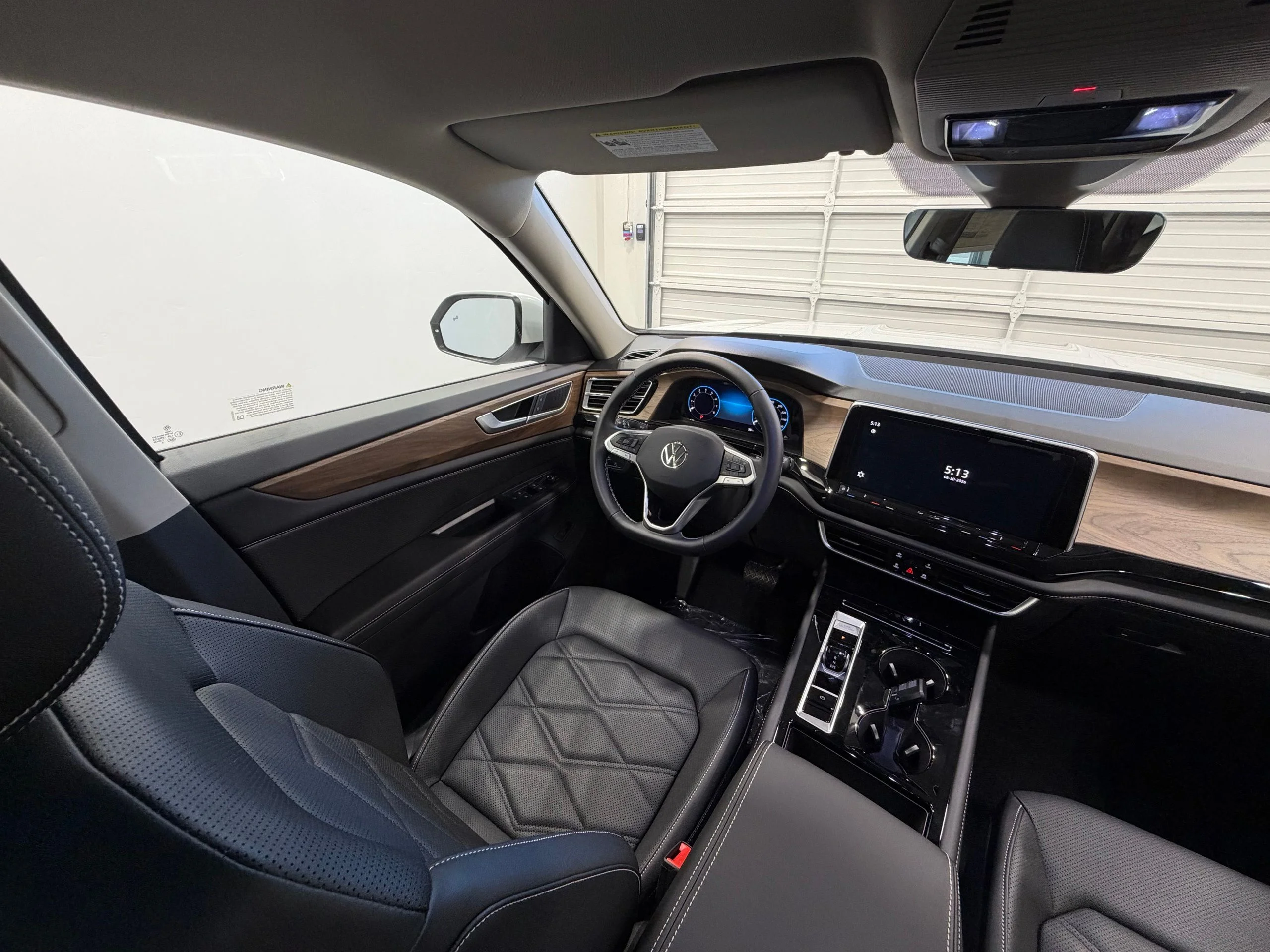 New 2026 White Volkswagen 2.0T SE w/Technology image 33