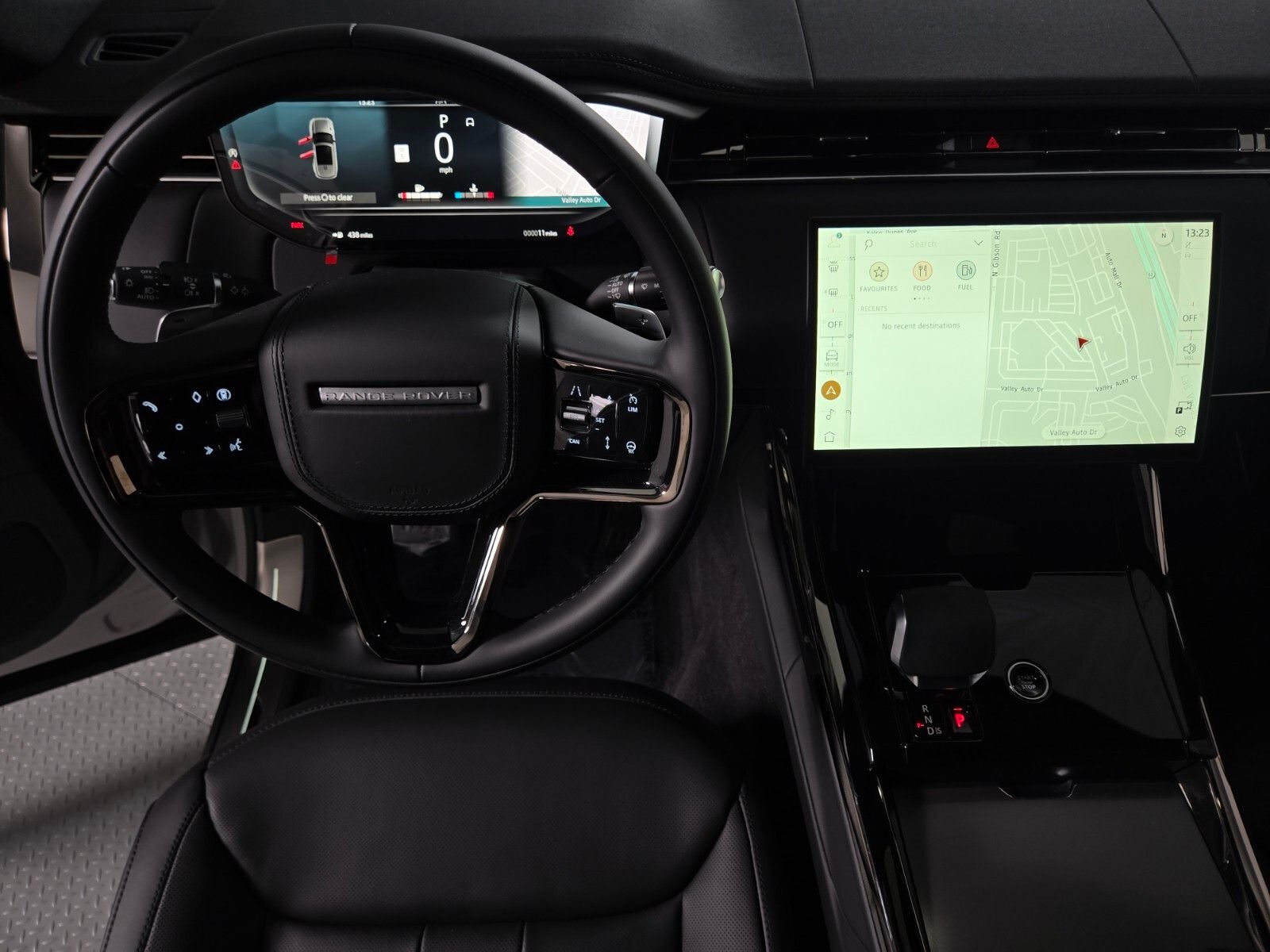 New 2026 Borasco Grey Land Rover Dynamic SE image 13