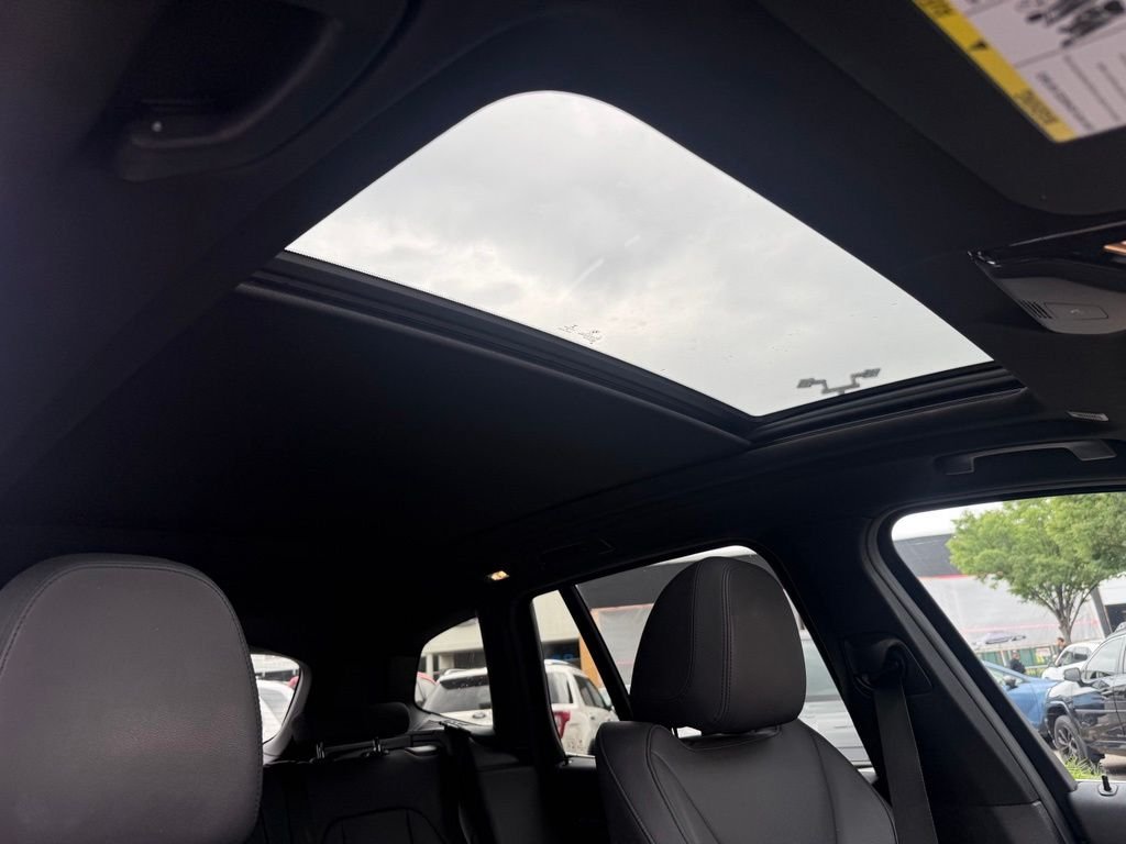 Used 2018 Alpine White BMW xDrive30i image 31