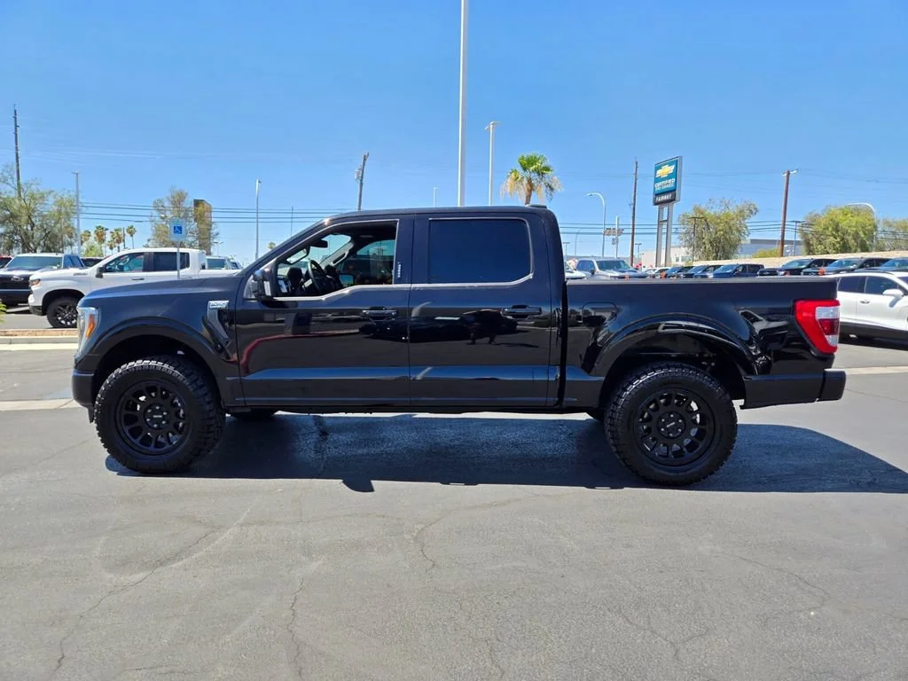 Used 2023 Black Ford Lariat image 3