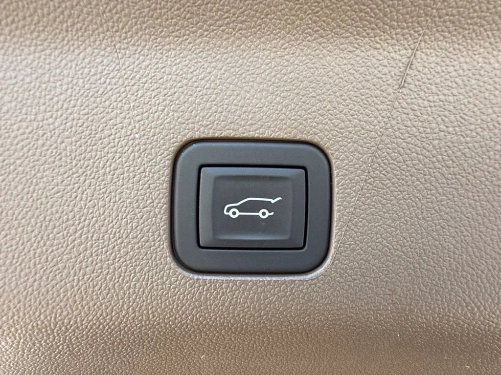 Used 2026 Onyx Black GMC Denali image 41