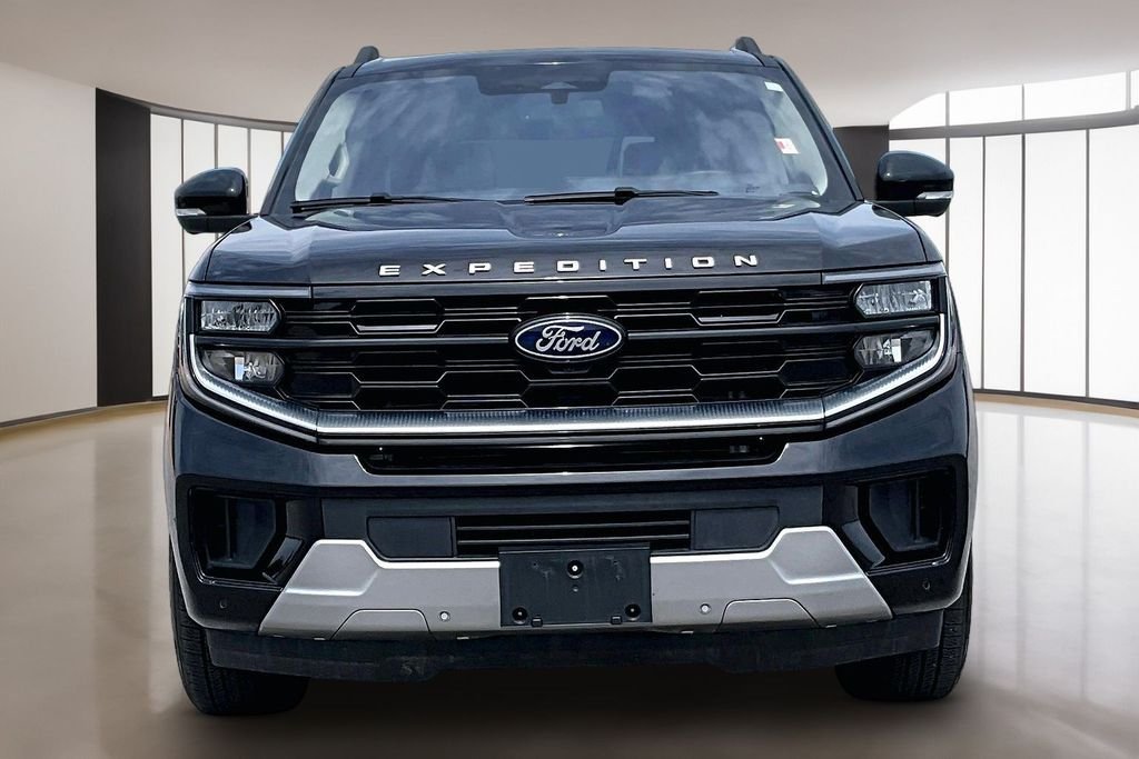 Used 2025 Black Ford Platinum image 3