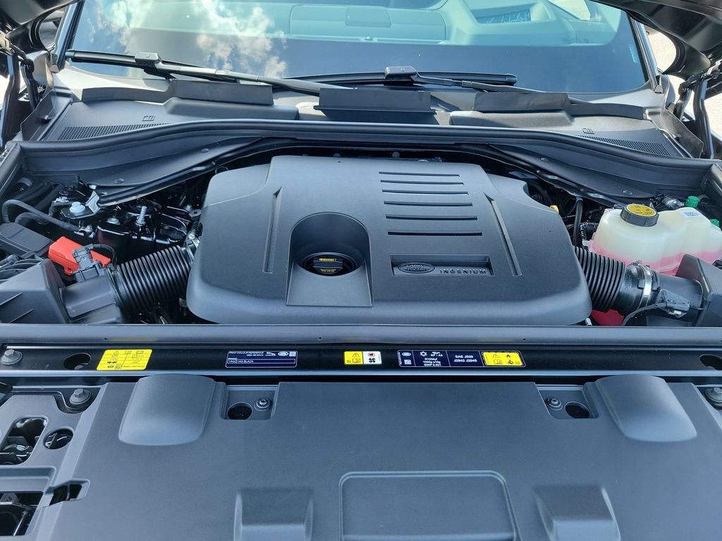 New 2026 Santorini Black Land Rover Dynamic SE image 30