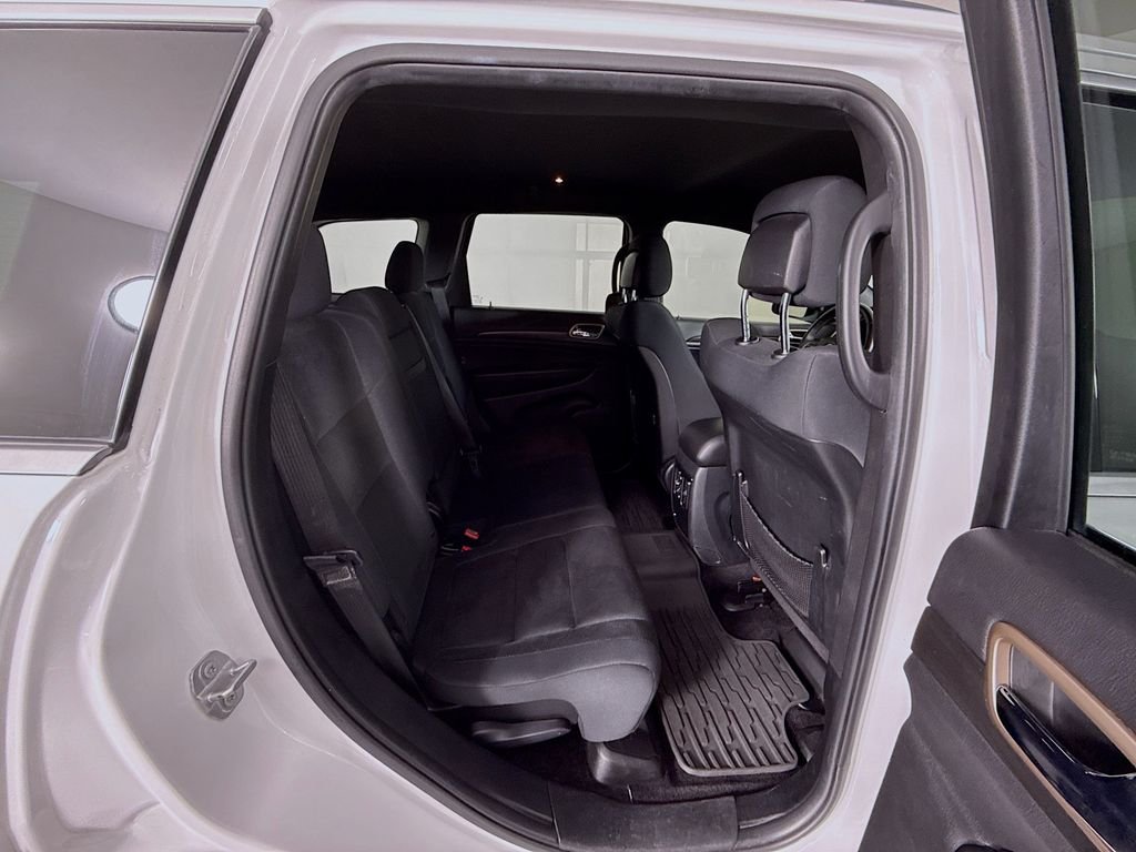 Used 2017 White Jeep Laredo image 26