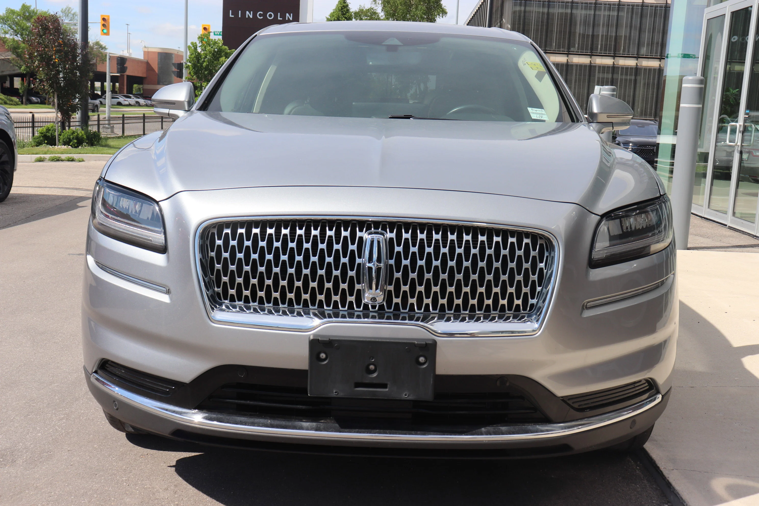 Used 2023 Gray Lincoln Reserve **New Arrival** image 2