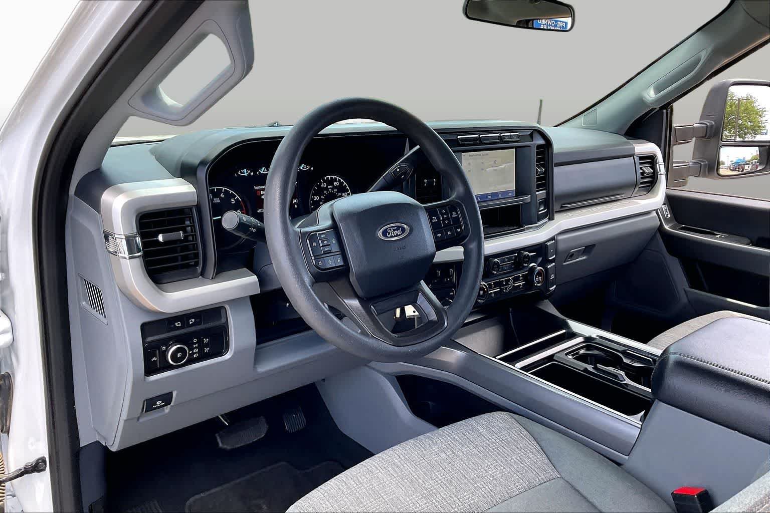 Used 2024 Oxford White Ford XLT image 17
