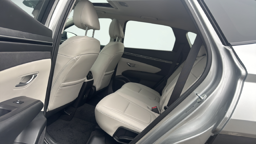 Used 2024 Silver Hyundai SEL image 15