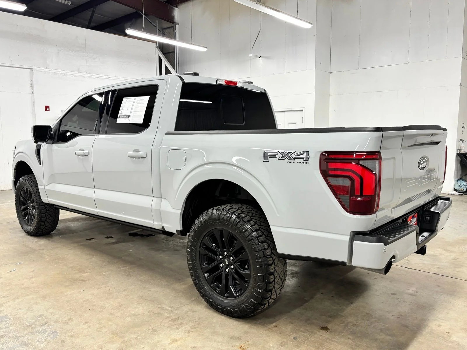 Used 2024 White Ford Lariat image 5