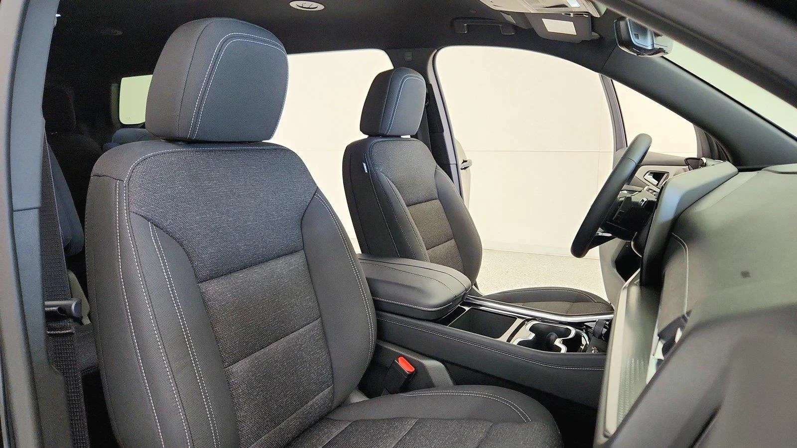 2026 Chevrolet Traverse LT - Photo 32