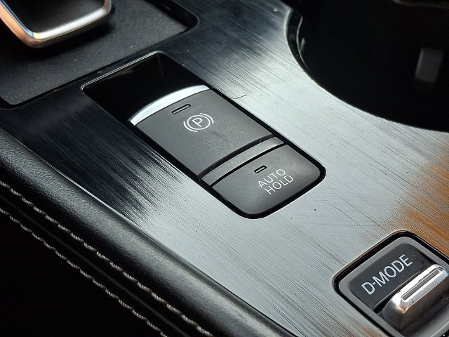 Used 2021 Gray Nissan SL image 26
