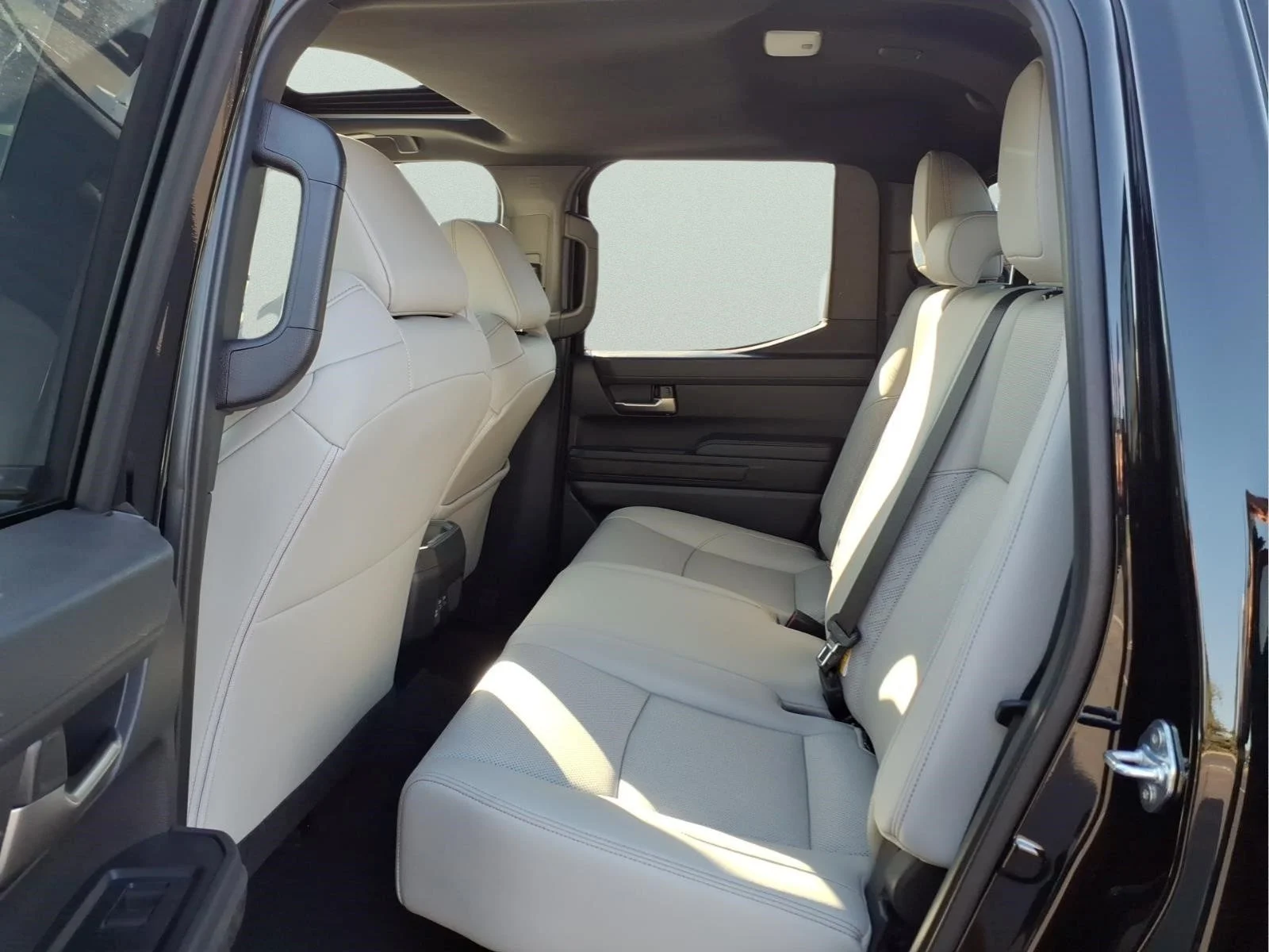 2025 Toyota Tacoma Limited - Photo 11