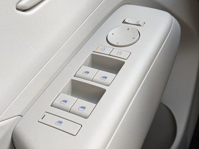 2025 Hyundai Kona SEL Convenience - Photo 20
