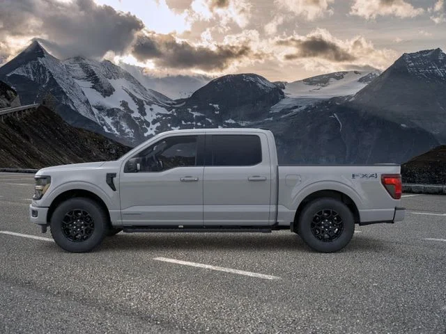 New 2026 Avalanche Ford XLT image 3