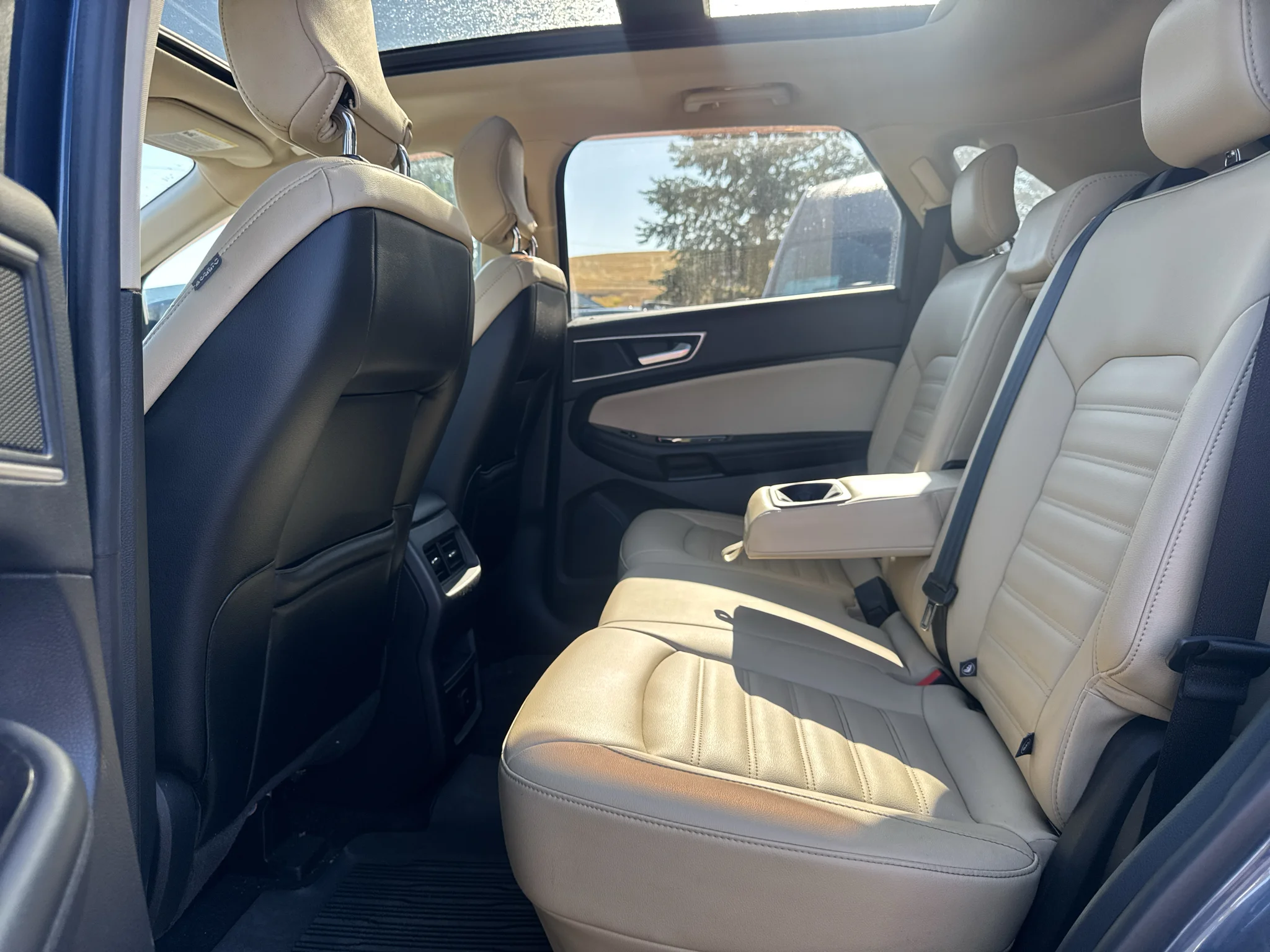 Used 2019 Blue Metallic Ford SEL image 13
