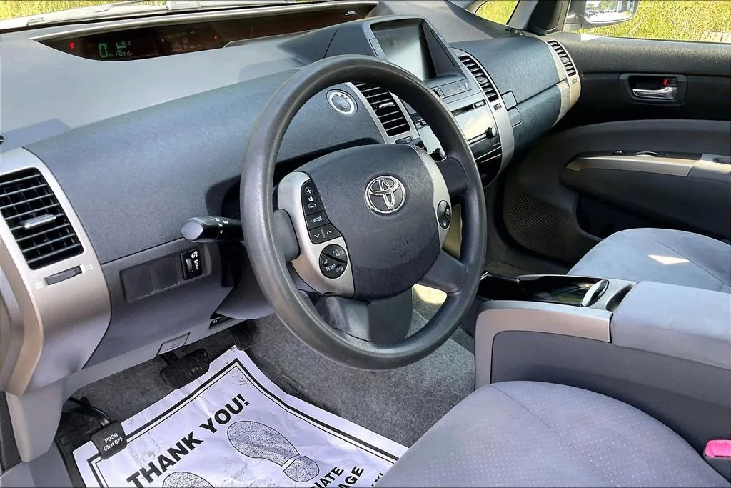 Used 2008 Silver Toyota Base image 14