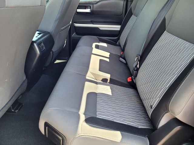 Used 2017  Toyota  image 12