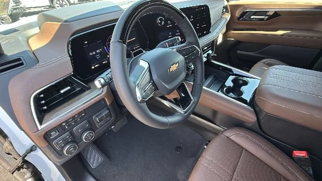 2026 Chevrolet Suburban High Country - Photo 10