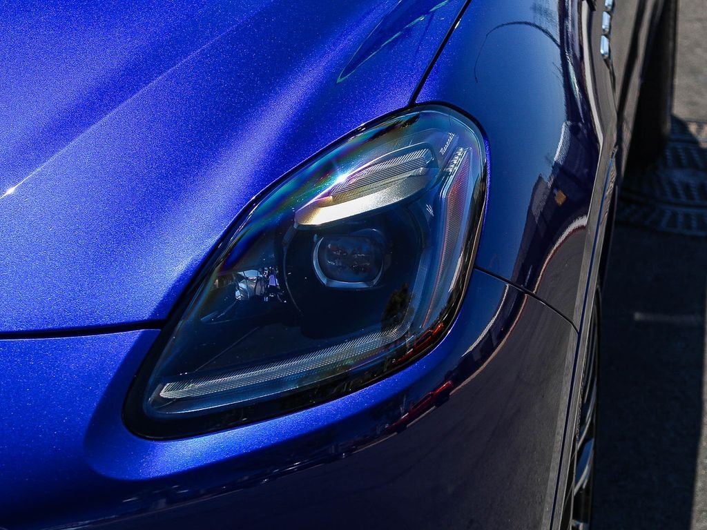 Used 2023 Blue Maserati Modena image 4