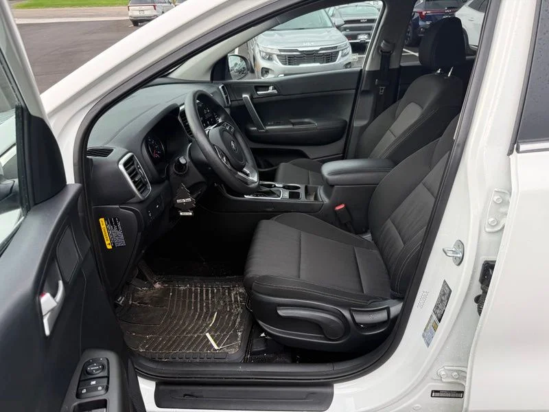 Used 2020 White Kia LX image 9