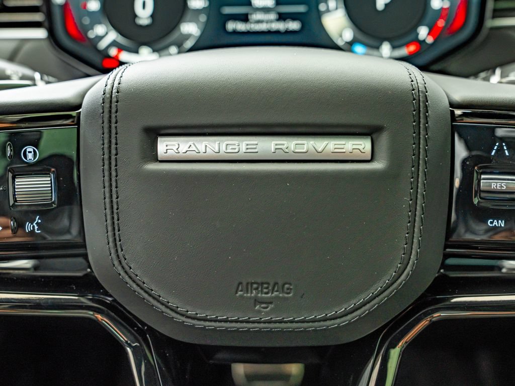 New 2026 Carpathian Grey Land Rover Dynamic SE image 22