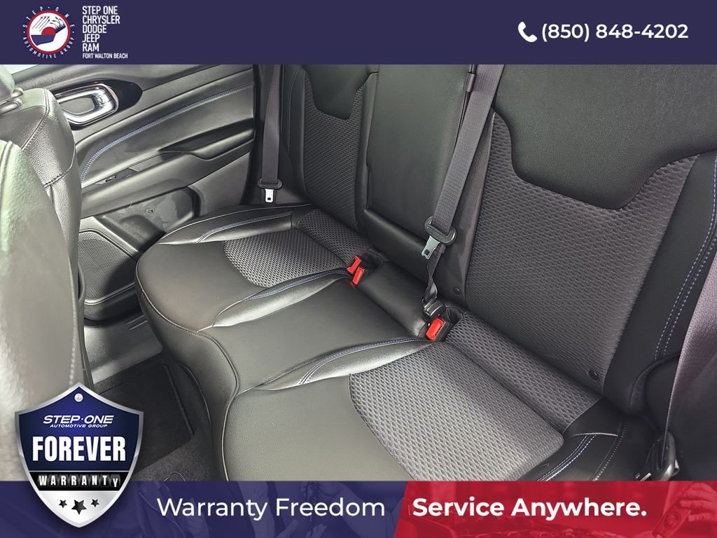 Used 2025 Red Jeep Latitude image 27