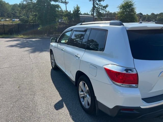 Used 2013 White Toyota Limited image 2