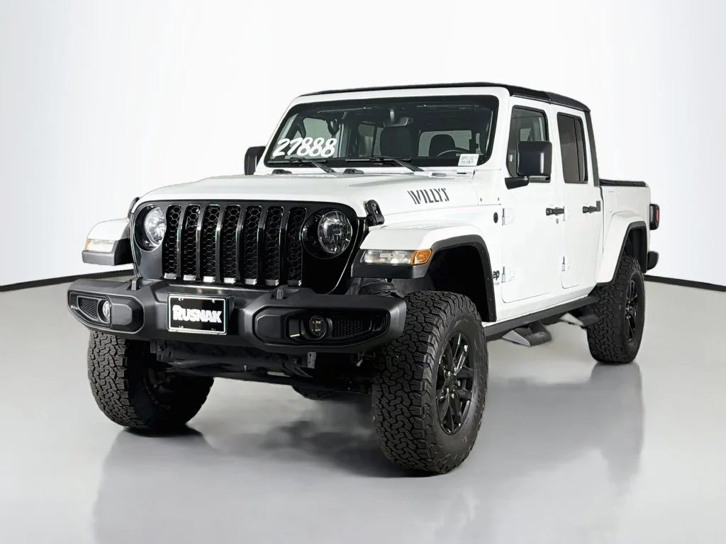 Used 2021 White Jeep Willys image 3