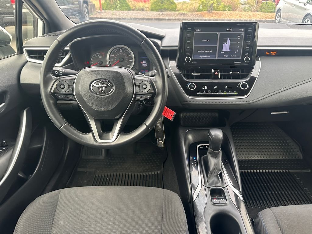Used 2022 Pearl Toyota SE image 15