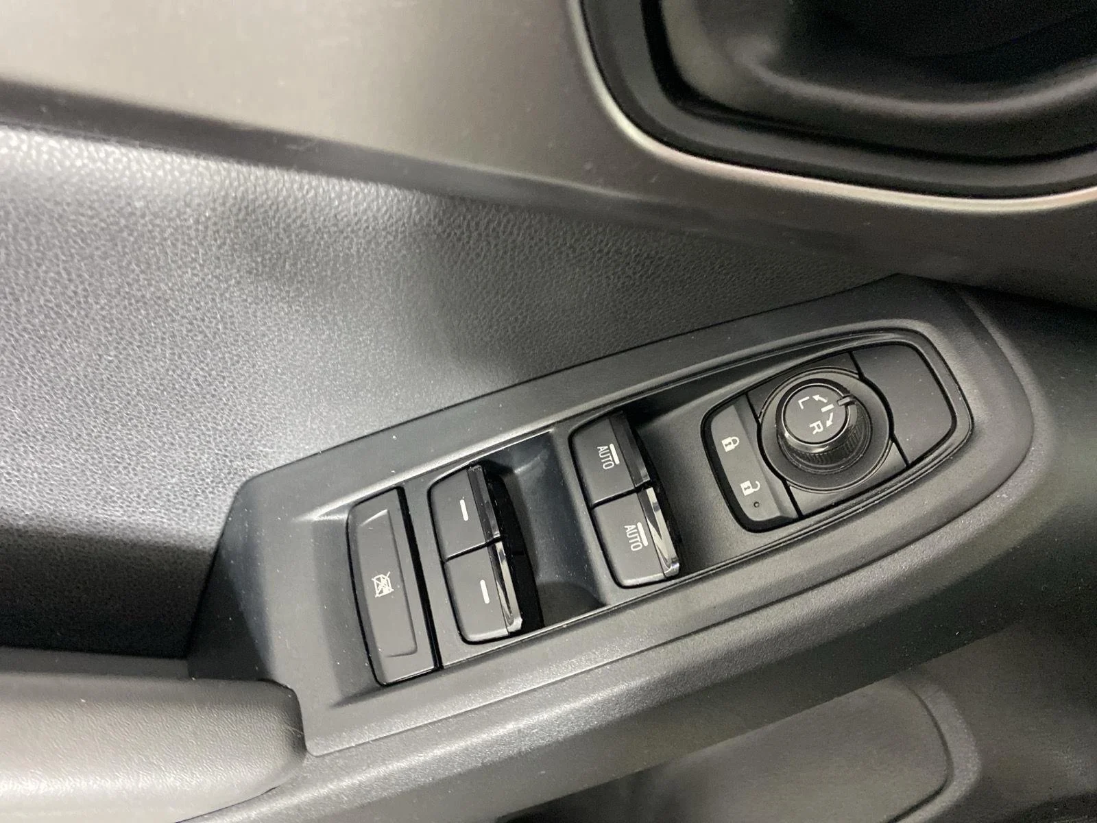 Used 2024 Crystal Black Silica Subaru  image 11