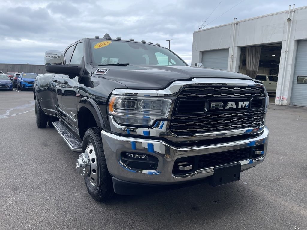 2024 RAM 3500 Limited 4X4 Crew Cab LWB's photo