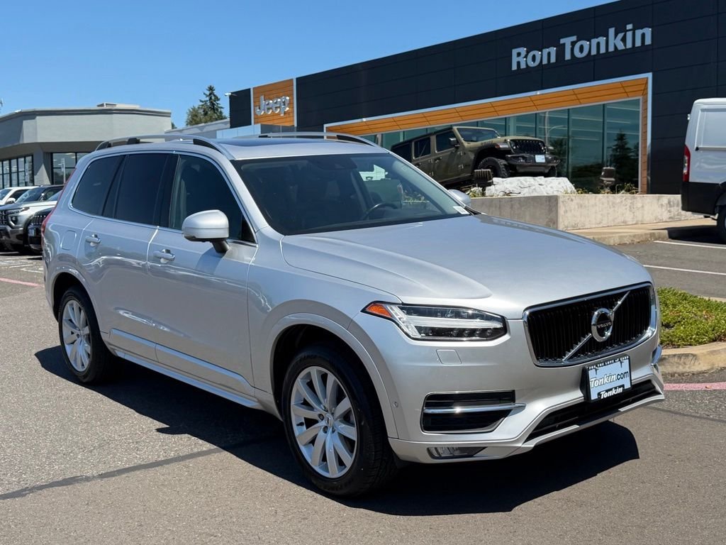 Used 2017 Bright Silver Metallic Volvo T6 Momentum image 2
