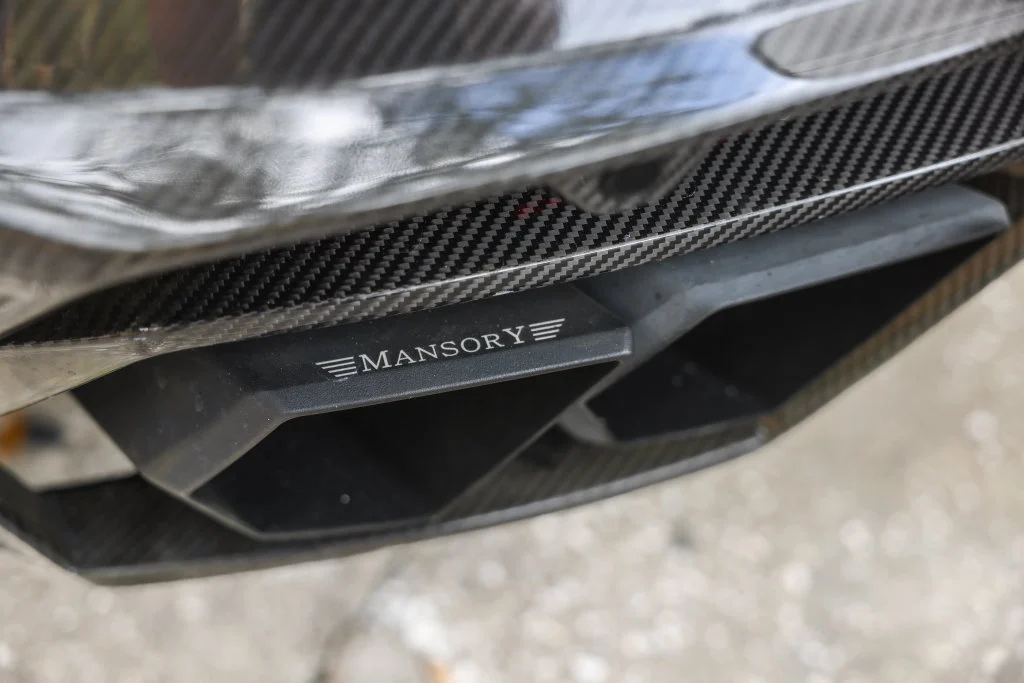 Used 2019 Yellow Lamborghini Base image 19