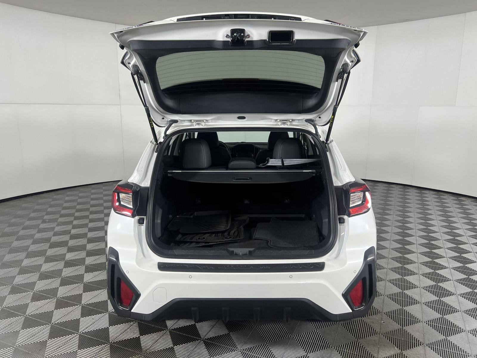 Used 2024 Crystal White Pearl Subaru Limited image 24
