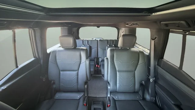 Used 2025 Mica Lexus 550 Luxury+ image 10