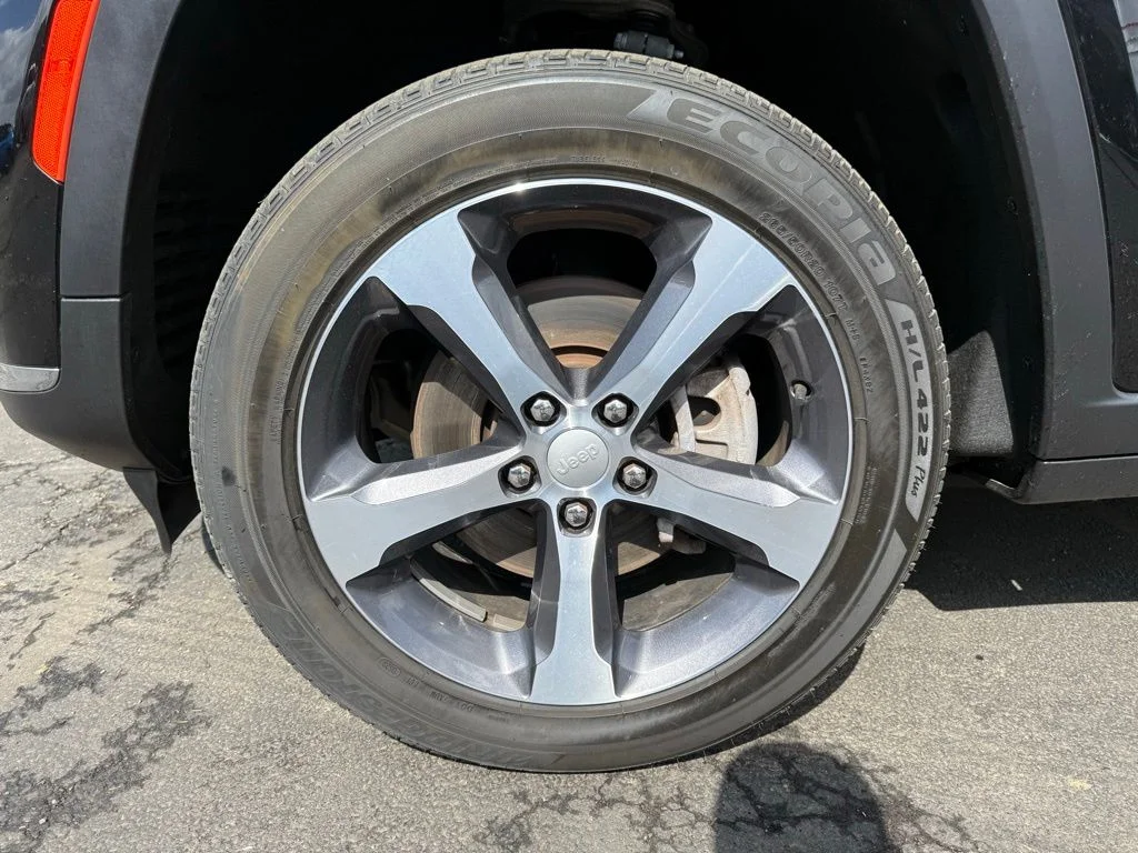 Used 2023 Black Jeep Limited image 21