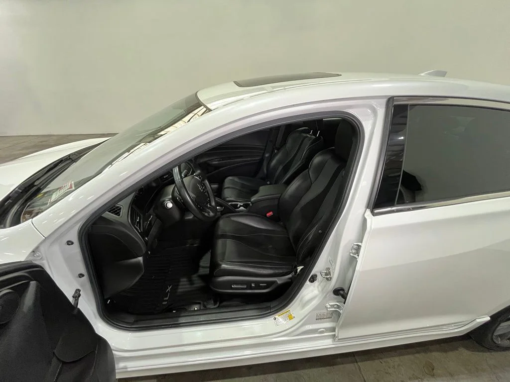 Used 2019 White Acura Technology & A-Spec Packages image 17
